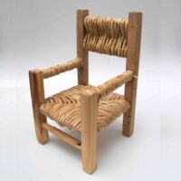 Aluguel de Mini Cadeira Decorativa de Palha e Madeira