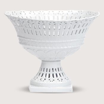 Aluguel de Fruteira com Pé Oval Cerâmica Branca Trabalhada