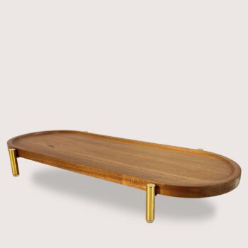 Aluguel de Centro de Mesa Oval em Madeira com Pé Dourado G