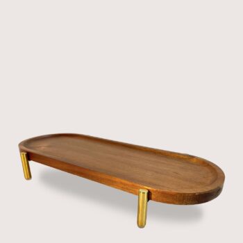 Aluguel de Centro de Mesa Oval em Madeira com Pé Dourado M